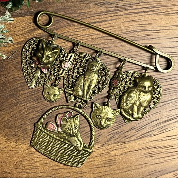 Vintage 70s Brass Cat Chatelaine Brooch Dangle Kitten Pin - Picture 2 of 5